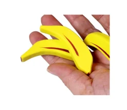 Banane en bois jaune jouet vendu à l'unité