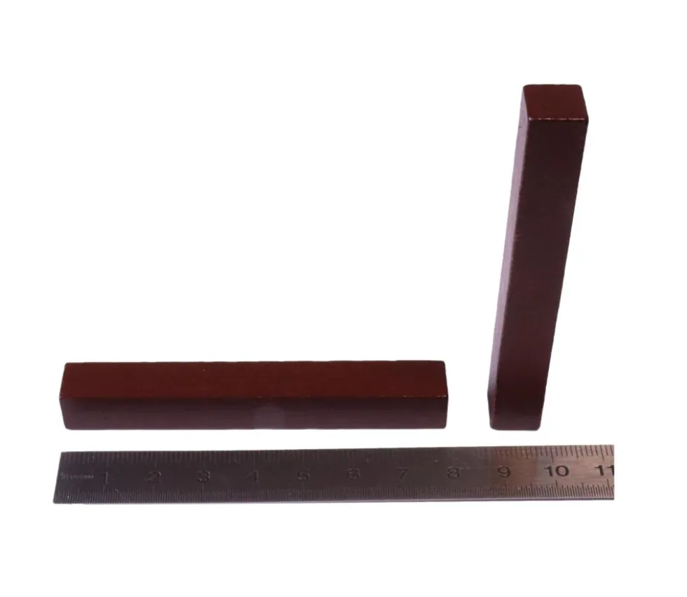 Batonnet 8 cm en bois marron - 10x10x80 mm