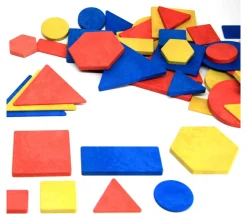 Blocs logiques : 60 formes géométriques bois recyclé. 4 attributs. 5 formes.