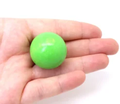 Boule 3 cm couleur vert clair en bois - bille hêtre diamètre 30 mm