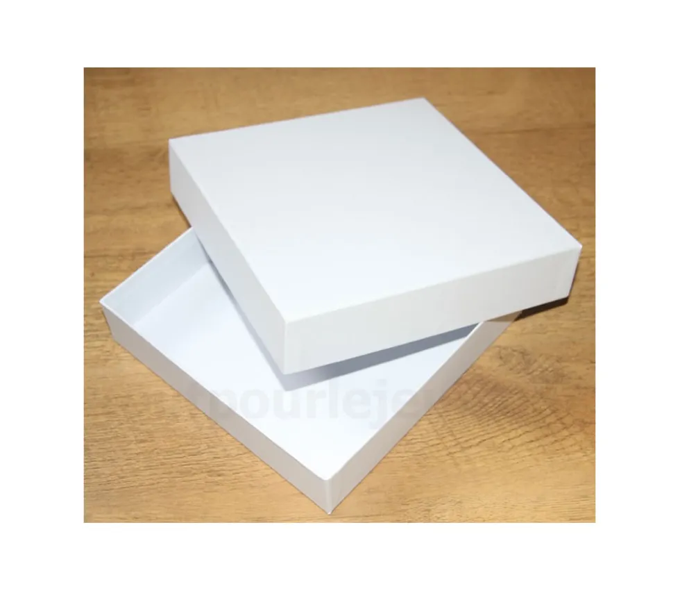 C1C Boite jeu carré avec cale 220 x 220 x 48 mm blanche à personnaliser
