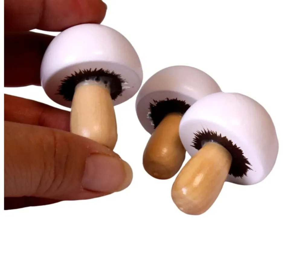 Champignon en bois jouet marchande à l'unité déco