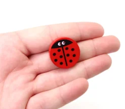 11 coccinelles 0 à 10 en bois pour compter