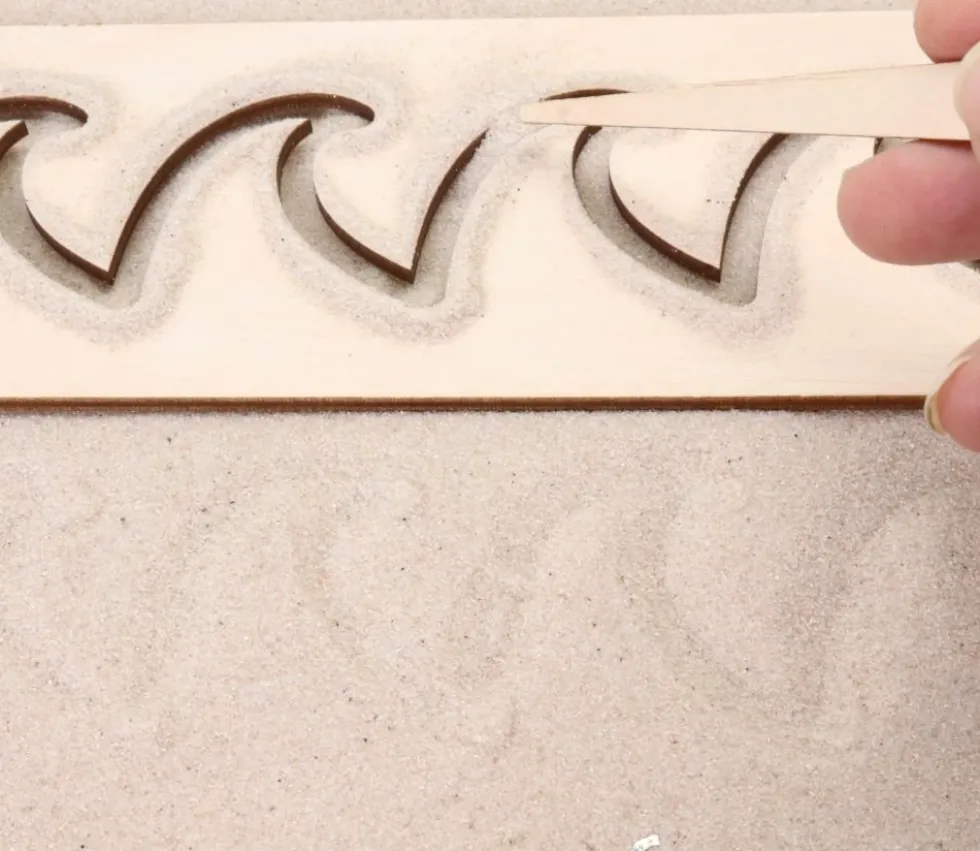 Coffret de traçage 12 pochoirs en bois Montessori