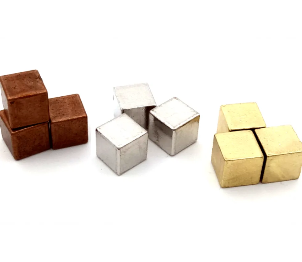 Cube métal couleur bronze 8 x 8 x 8 mm à l'unité