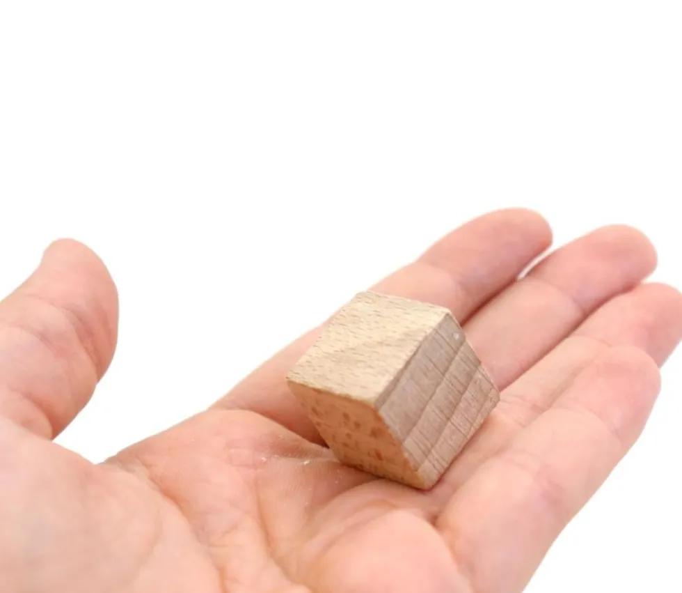 Cube naturel en bois 2 cm. 20 x 20 x 20 mm à l'unité