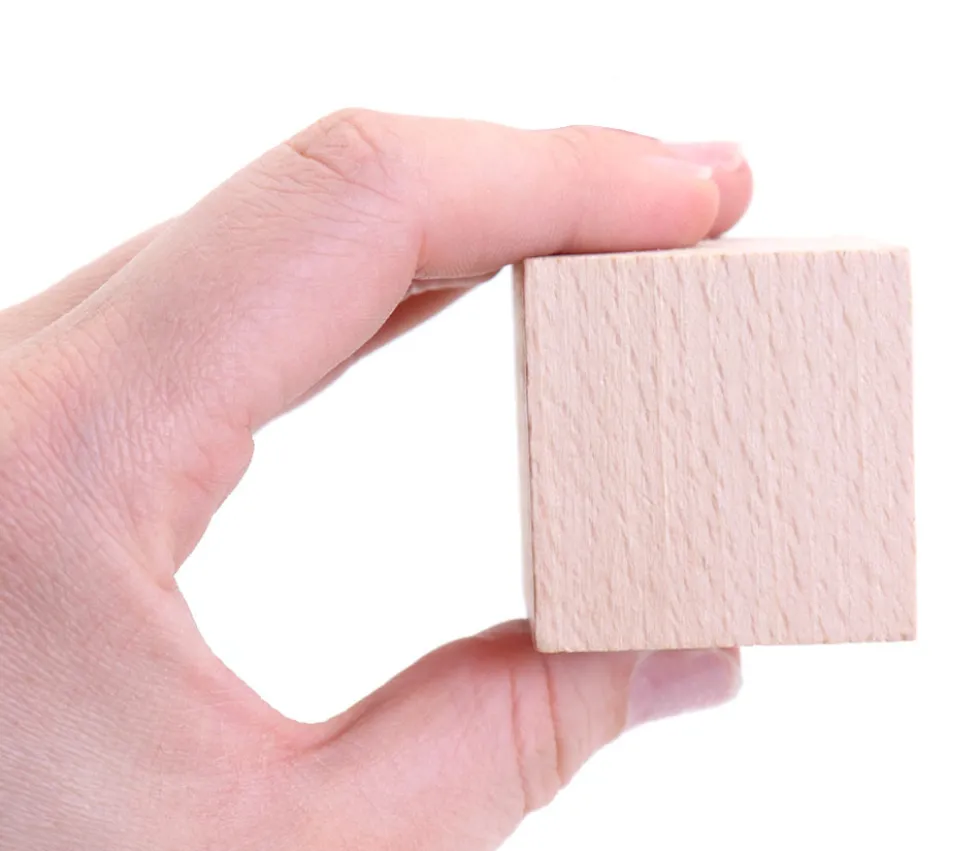 10 cubes en bois brut 4 cm
