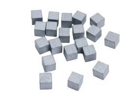 20 cubes en bois 0.8 cm argentés