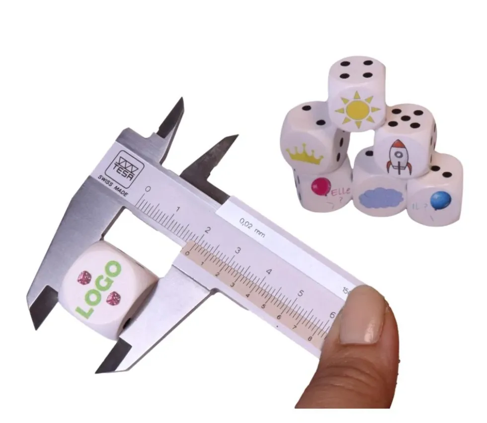 Dé bois blanc 2 cm : 1 face personnalisée avec votre image