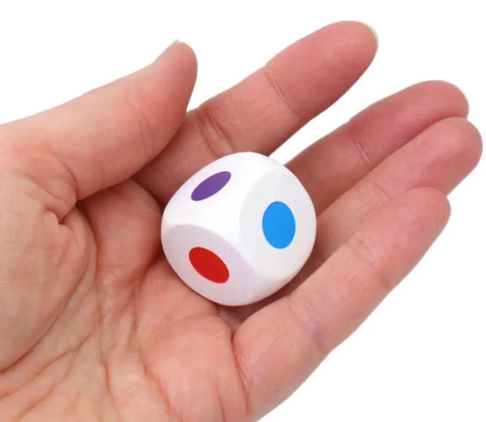 Dé bois 6 points couleur 25 mm pour jeu noir violet rouge vert jaune bleu