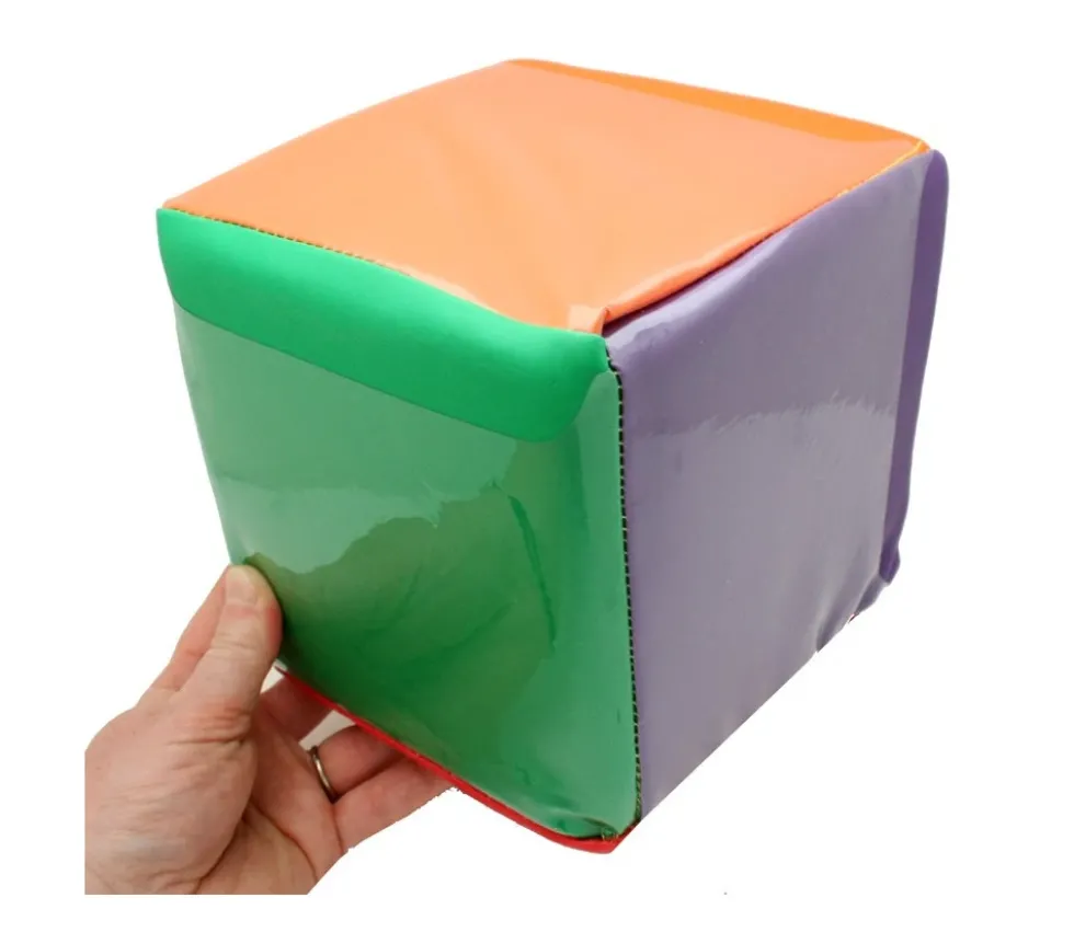 Dé 15 cm avec pochettes sur les faces pour personnalisation