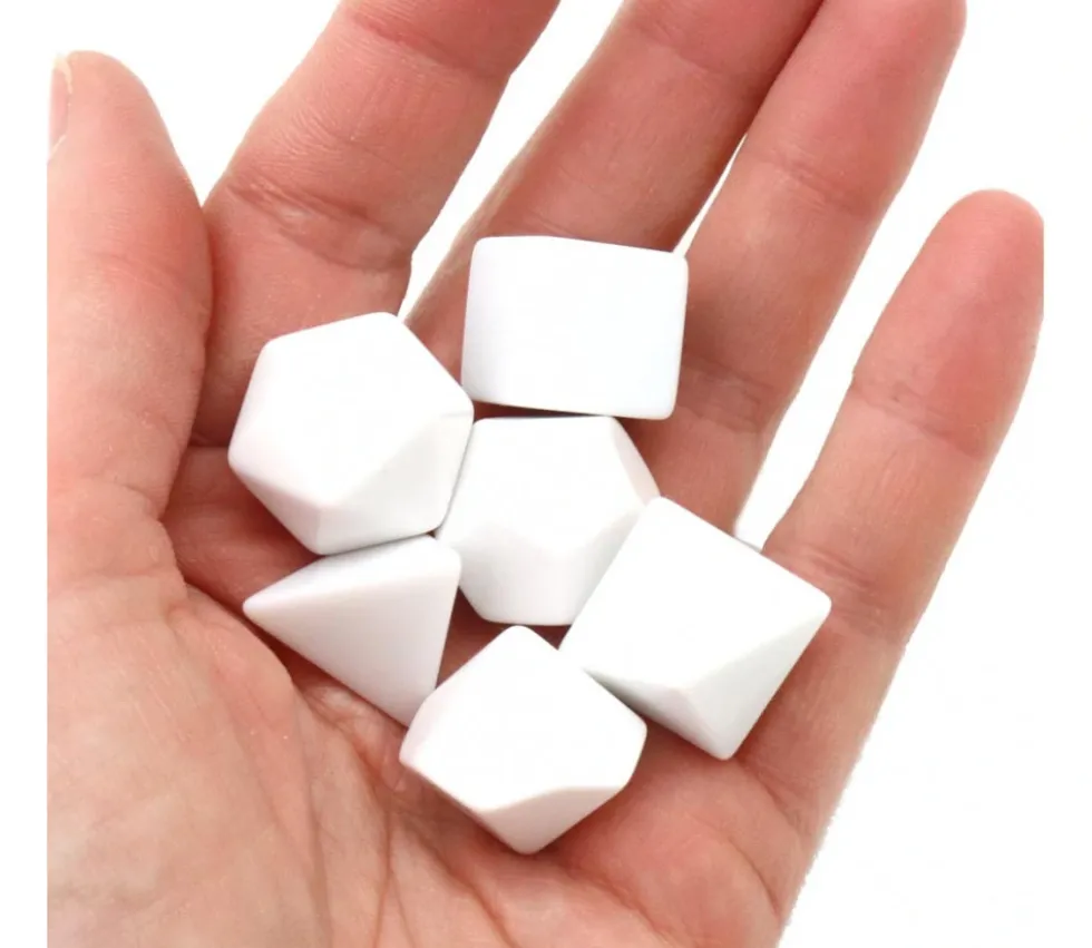 Dé 4 faces blanc neutre sans marquage 2 cm