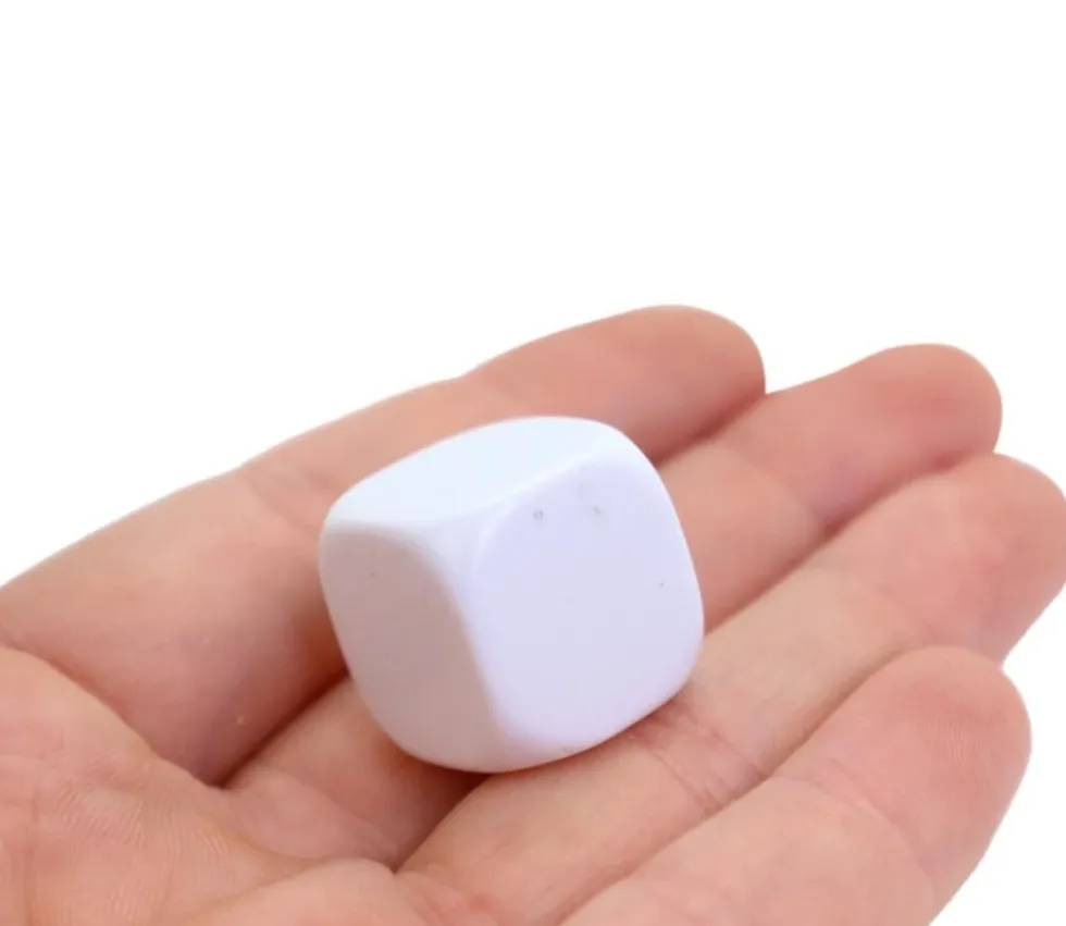 Dé 18 mm plastique neutre à personnaliser blanc