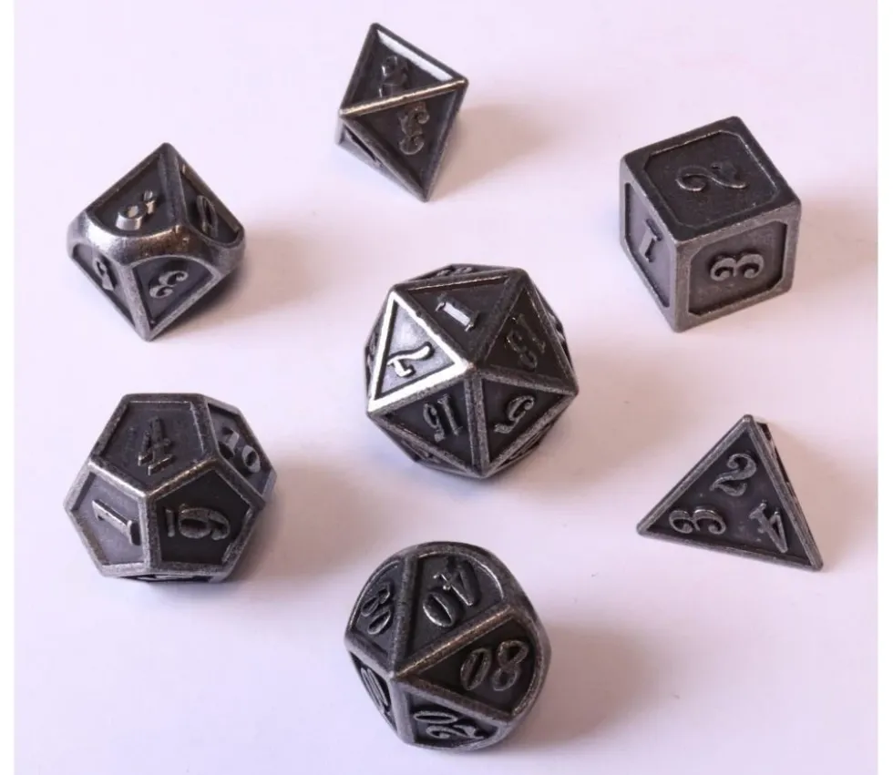 7 Dés métal argenté multi-faces (taille 14 mm)
