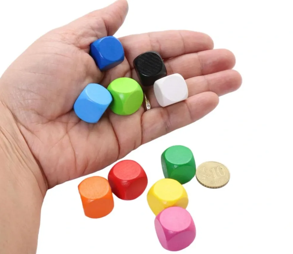 10 Dés neutres 16 mm en bois hêtre colorés sans marquage