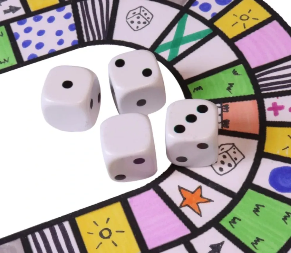 Dé spécial points 11223 et 1 face neutre de 22 mm