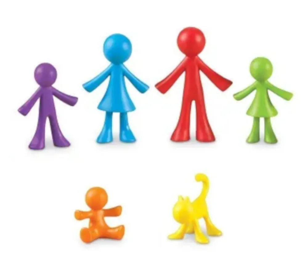 Famille : 6 personnages de jeu multicolores environ 6 cm