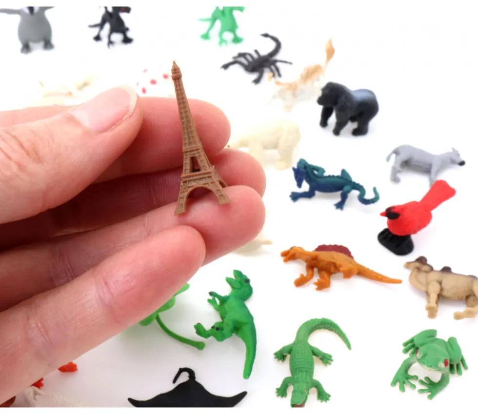 Figurine mini mini Tour Eiffel pion - H 3.6 cm