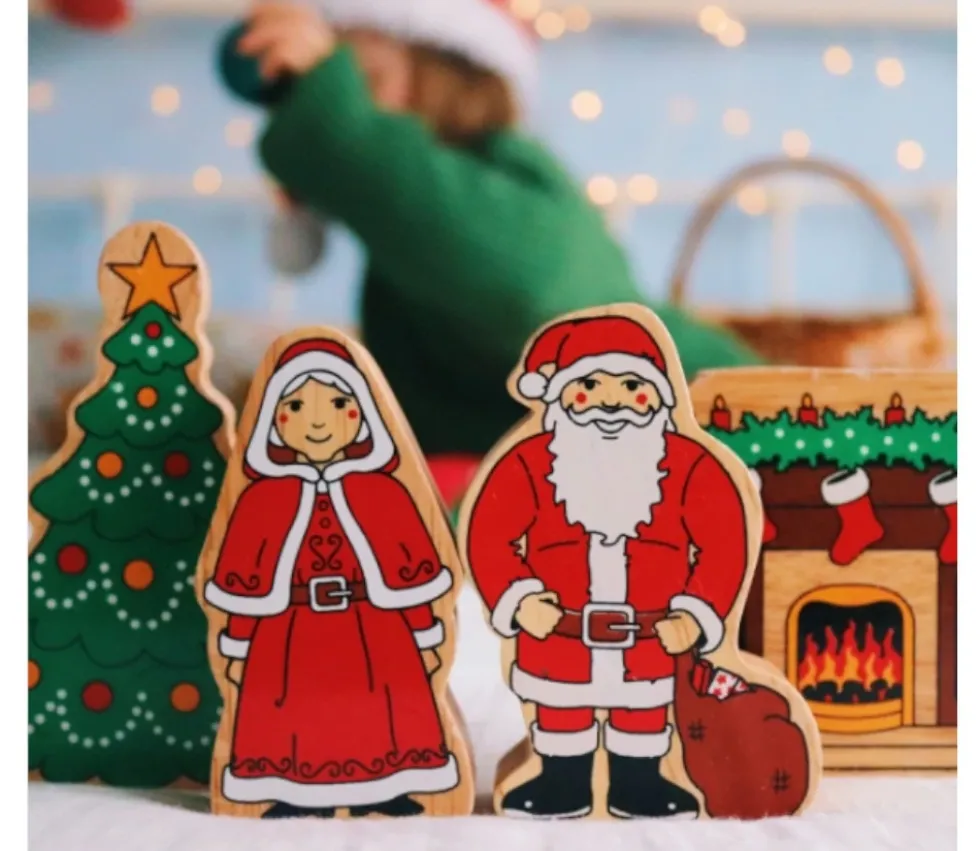 Figurine Mère Noël en bois 10.3 cm personnage jeu