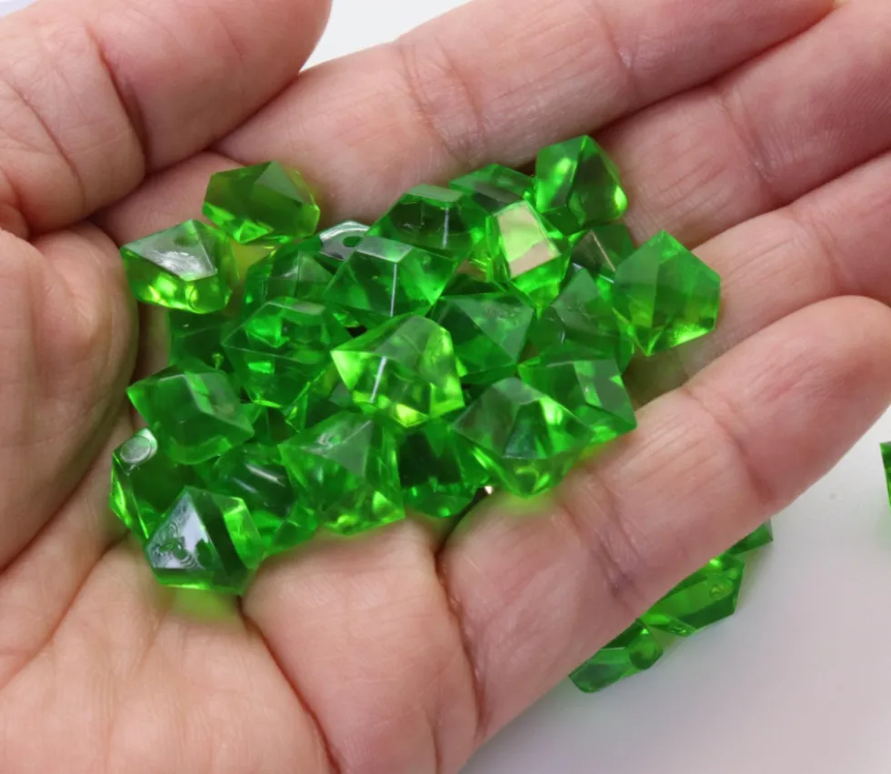 GEM : 50 mini gemmes pions imitation pierres précieuses pépites