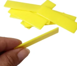 500 grands jetons rectangles 5.5 x 1.6 cm en plastique coloré