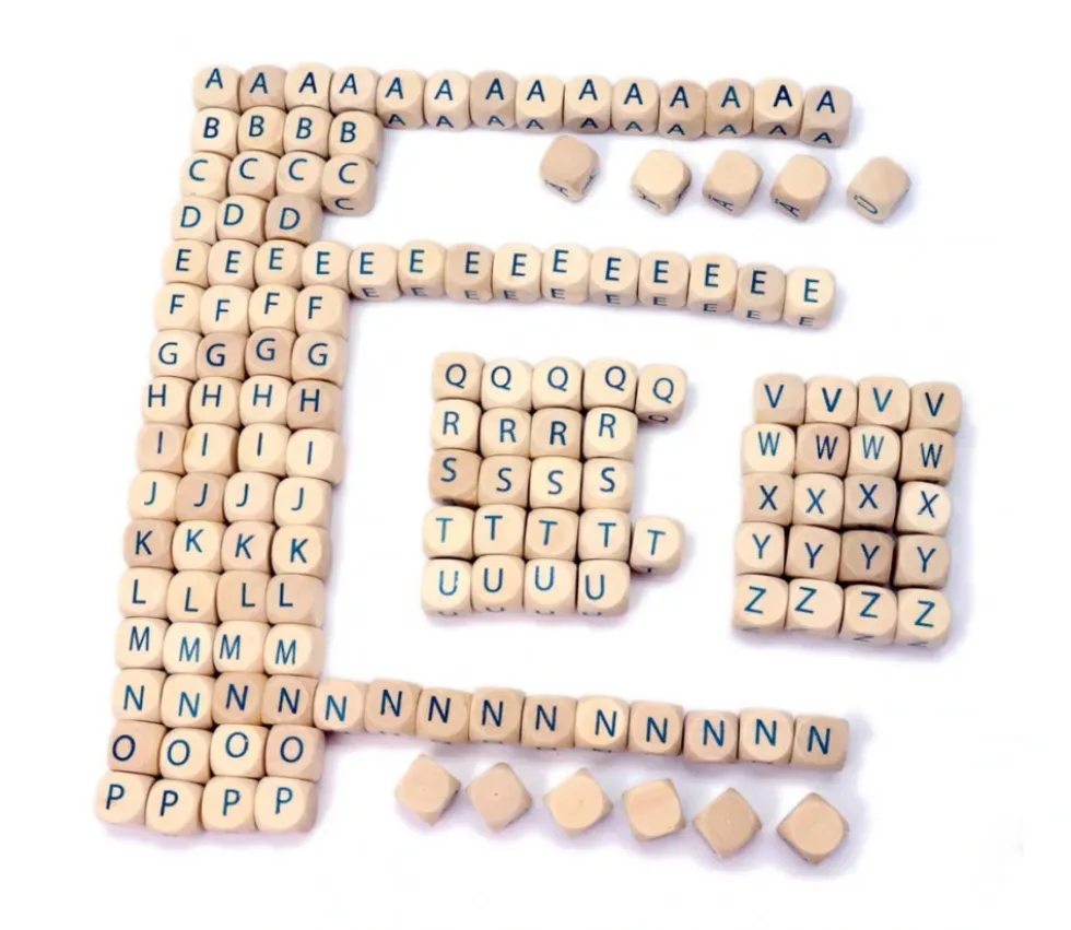 Jeu de cubes lettres en bois 145 pièces - jeu de mots