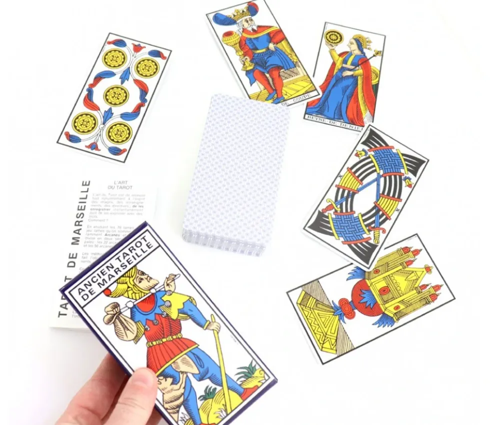 Jeu tarot Marseille tirage des cartes divination