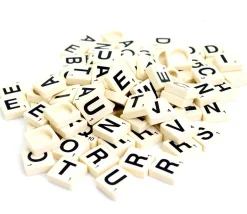 Lot 100 jetons lettres 19X19 mm avec points chiffres pour former des mots