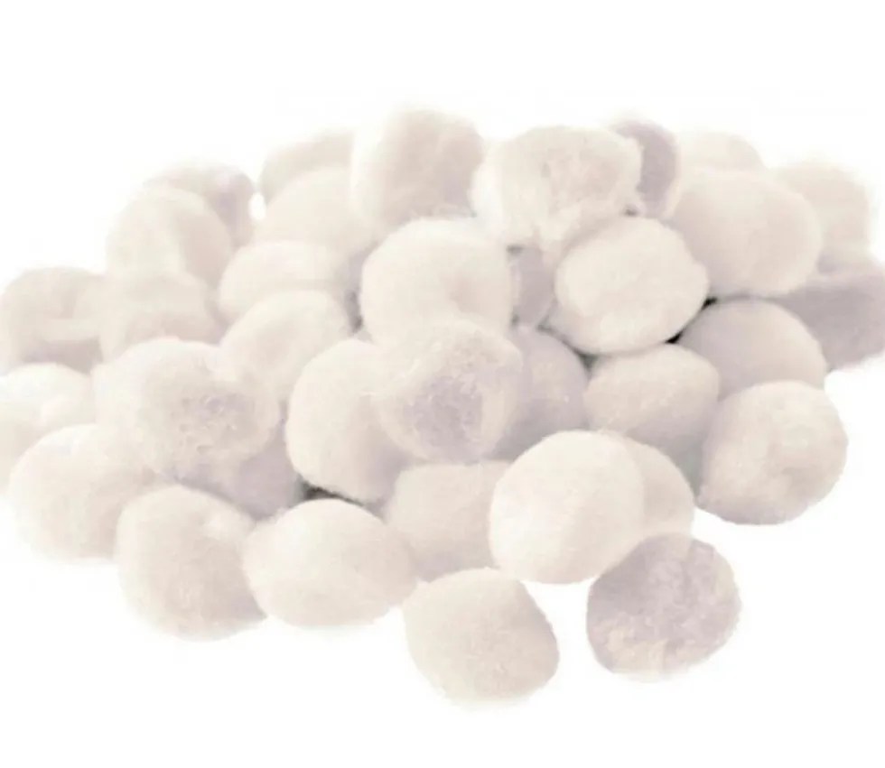 Lot 45 pompons blancs 15 mm