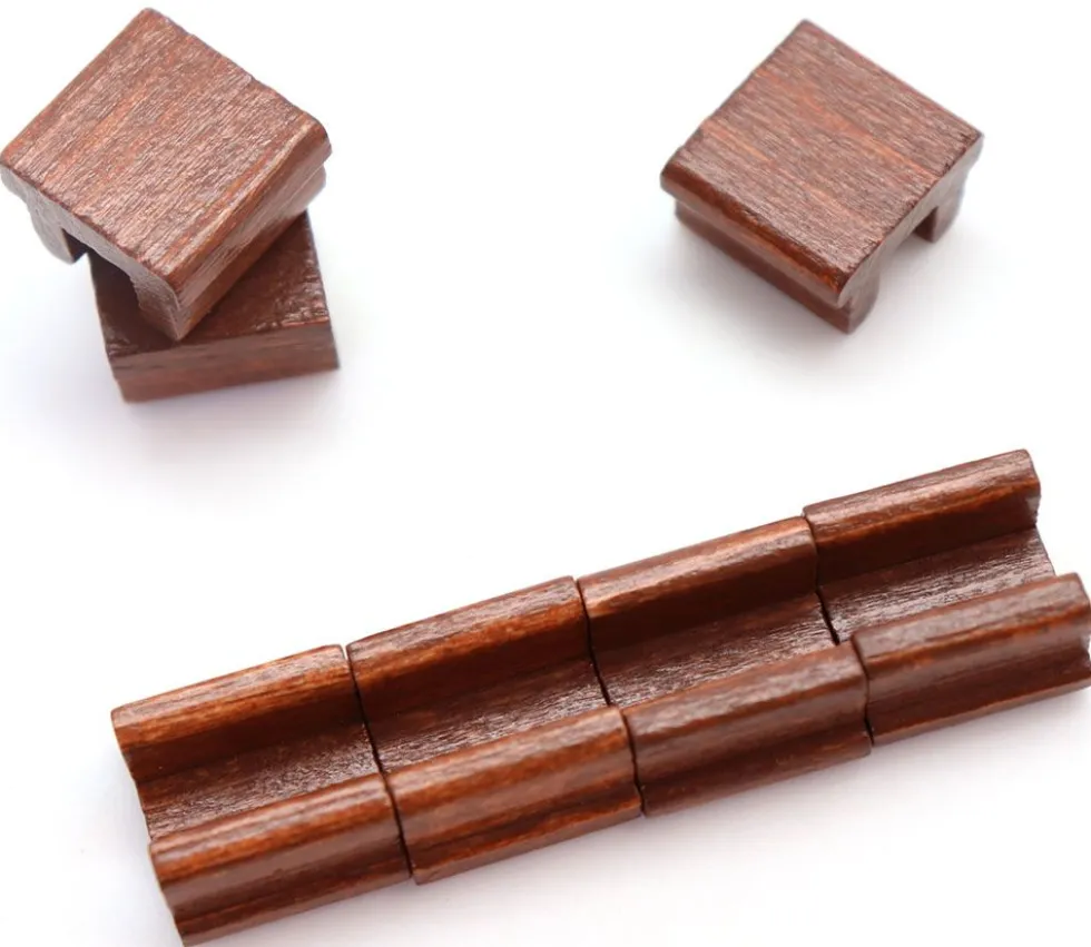 Mini table bois 1.6 x 1.5 x 1 cm