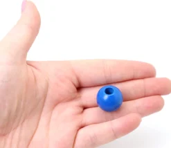 Perle bois couleur bleue de 2 cm trou de 7 mm unité