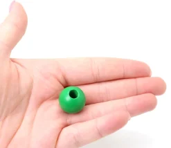 Perle bois couleur verte de 2 cm trou de 7 mm unité