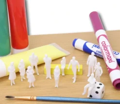 120 personnages miniatures colorés en plastique