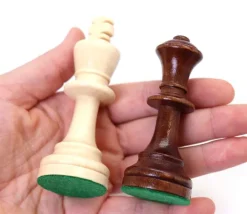 32 Pièces échecs bois lestées T5 - roi 9 cm
