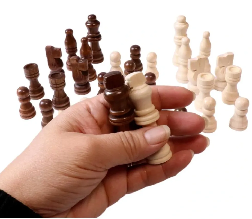 Pièces d'échecs en bois taille 2 (32 pièces sans plateau)