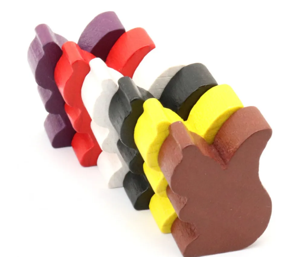Pion écureuil en bois coloré pour jeu de 25 x 19 x 8 mm à l'unité