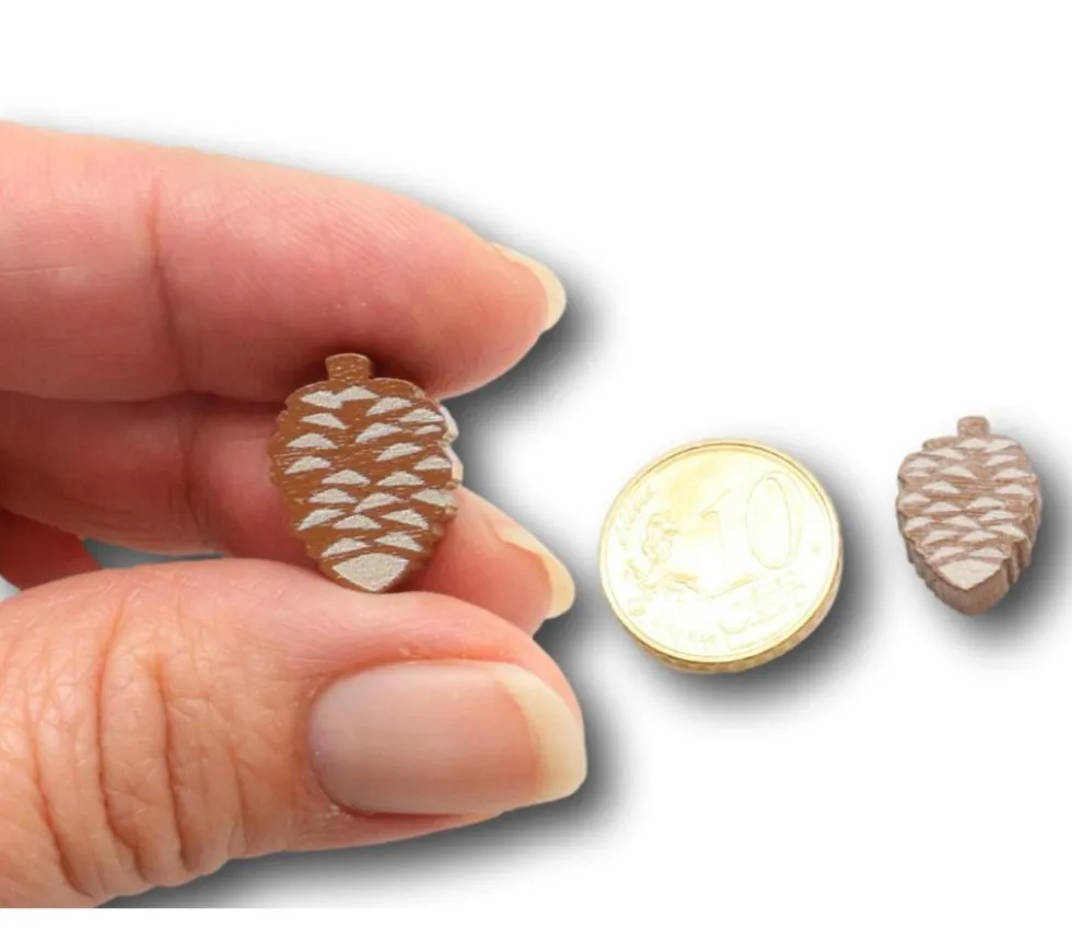 Pion Pomme de Pin en bois 15 x 11 x 5 mm