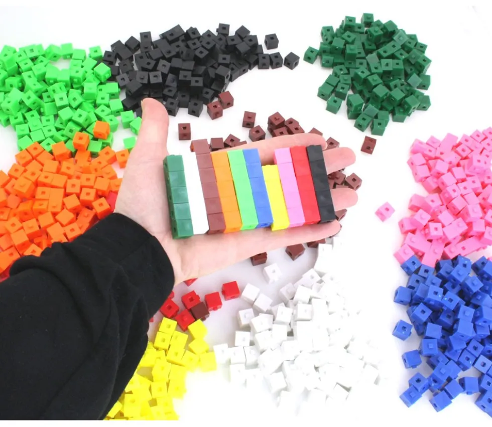 1000 pions cubes multicolores emboîtables 1 cm clipsables