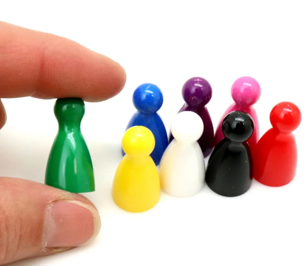 8 pions joueurs plastiques pour jeux 24 x 12 mm - mini quilles multicolores