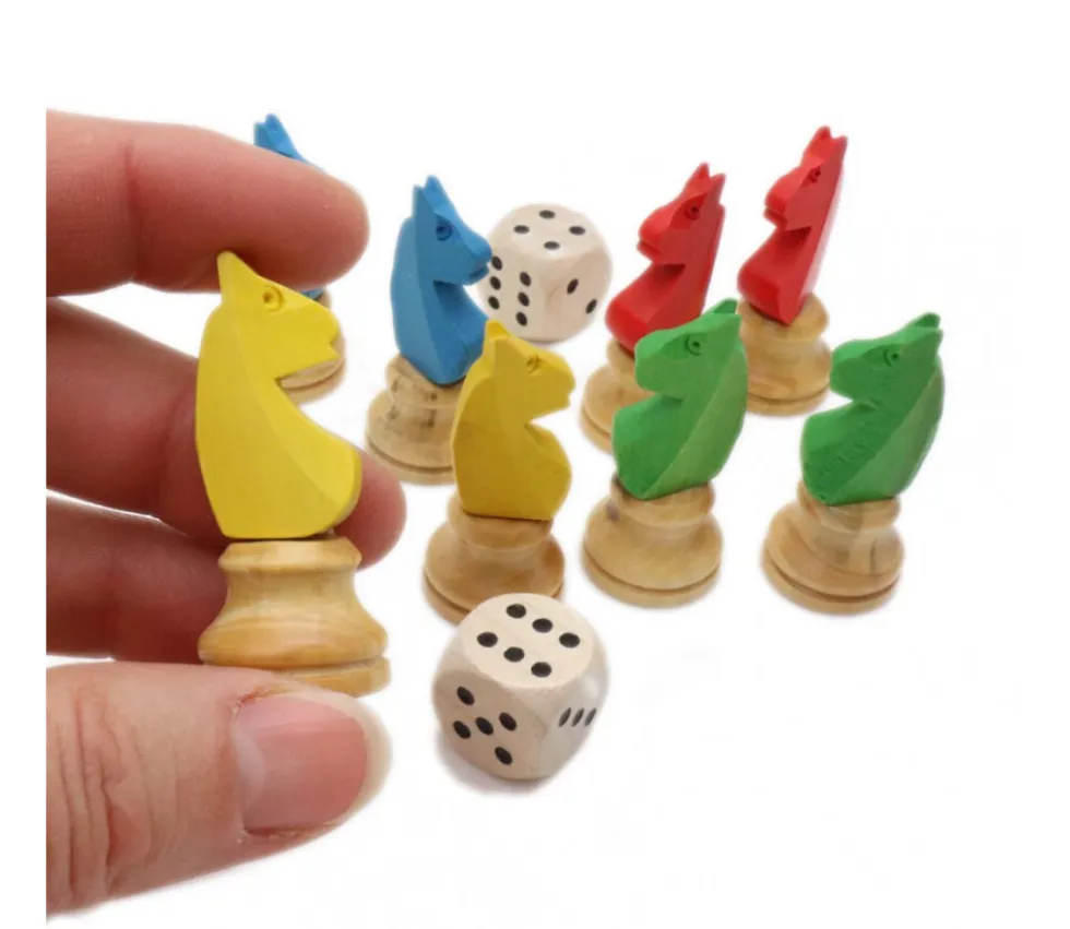 8 pions petits chevaux dada buis 3D et 2 dés