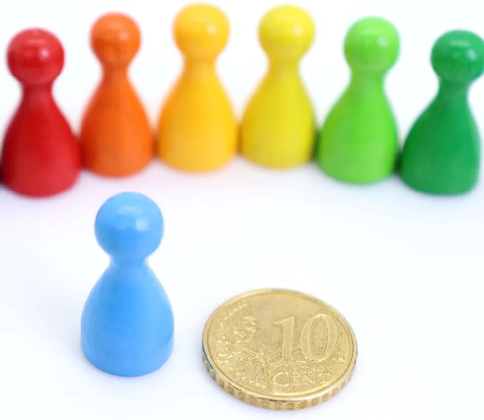 15 Pions Small multicolores en bois pour jeux (15 couleurs)