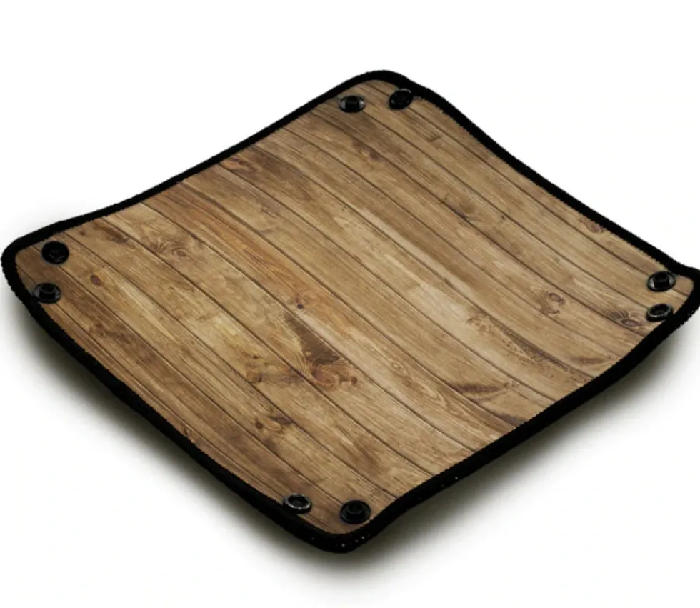 Piste de dés souple néoprène décor bois 21x 21 cm