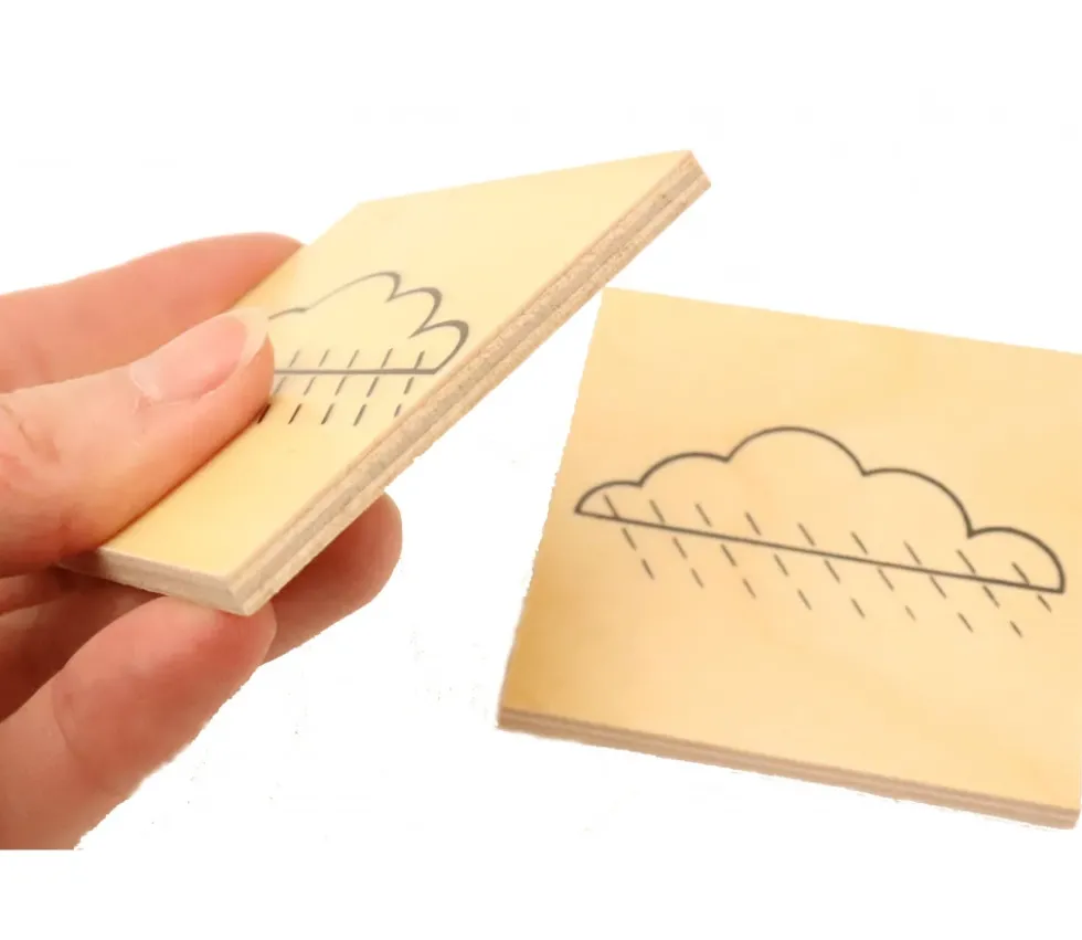 Plaquette nuage de 6,9 cm en bois