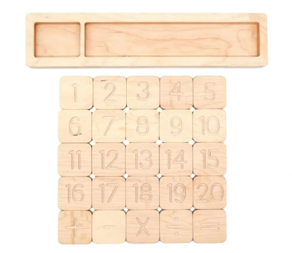 Plateau en bois massif cases pour calcul mathématiques 28 cm