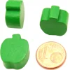 Pomme en bois verte de 16x18x8 mm