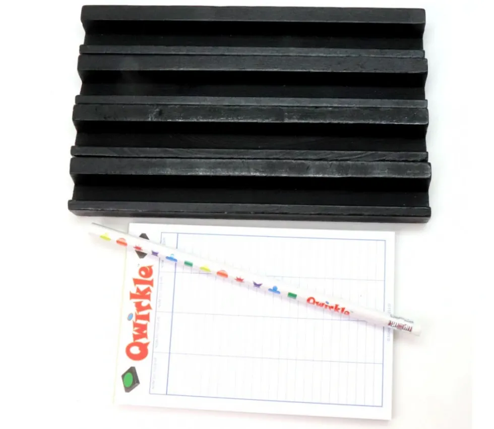 Set accessoires Qwirkle bonus 4 chevalets + 1 bloc score