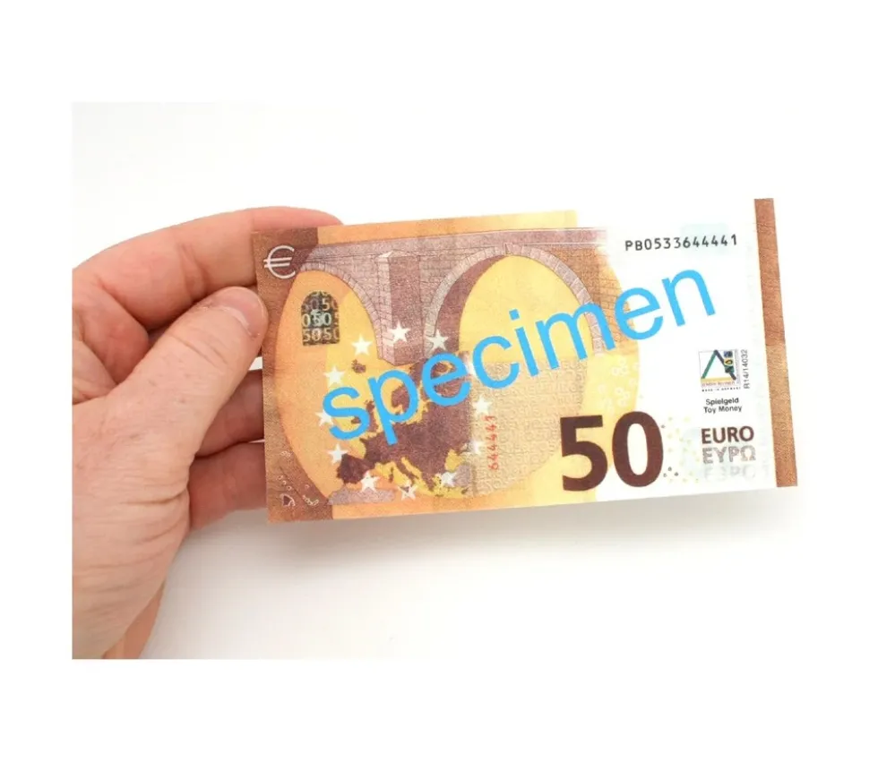 Set 100 billets de 50 euros factices pour jeux