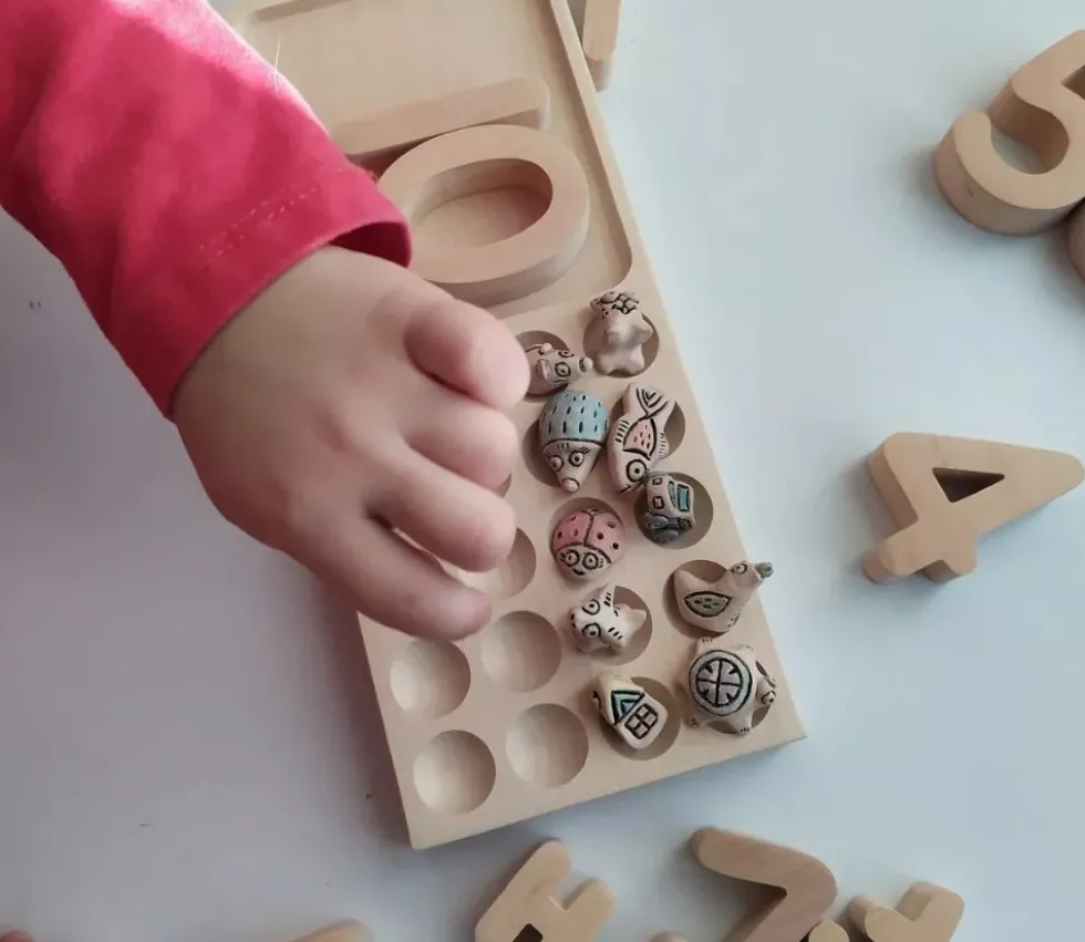 Tableau de calcul en bois Montessori + chiffres opérations mathématiques