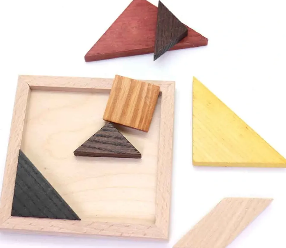 Tangram en bois 12 cm. Fabrication Jura