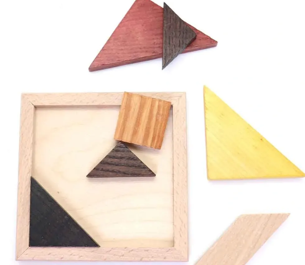 Tangram en bois 12 cm. Fabrication Jura